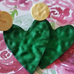 Green coated metal heart shaped earrings